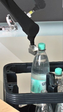 Pic: Pick And Place Demonstration - 1L PET water bottle